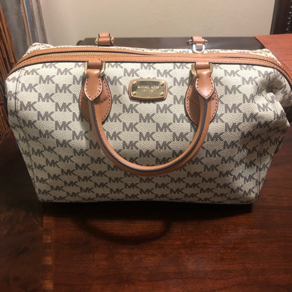 michael kors small purse